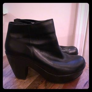 Black Kork-Ease booties